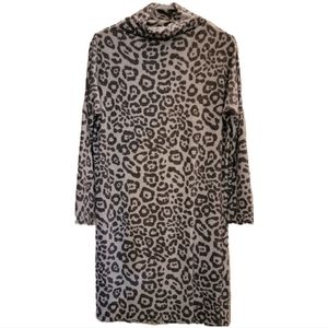 Pale Gray Leopard Print Form-Fitting Dress